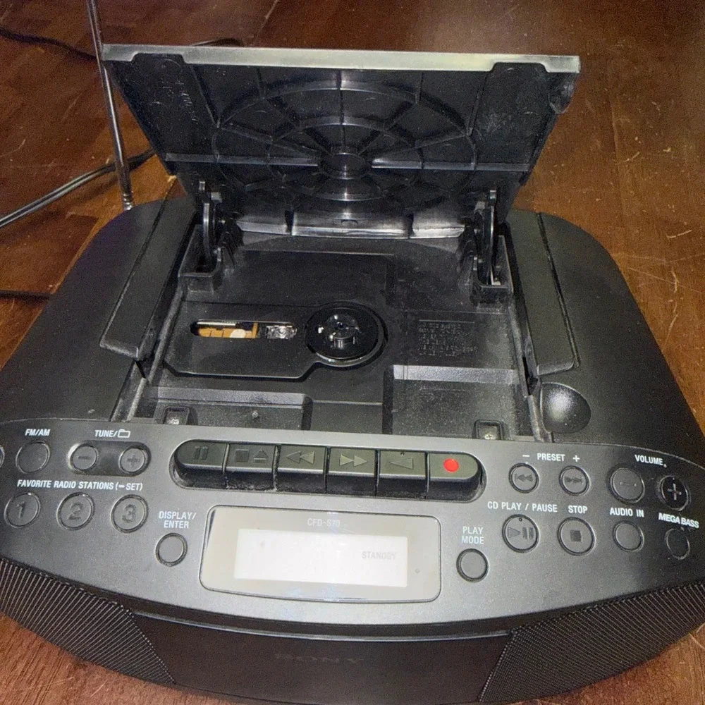 Sony CD Player Radio Cassette Corder Black CFD-S70 Mega Bass Boombox Tested